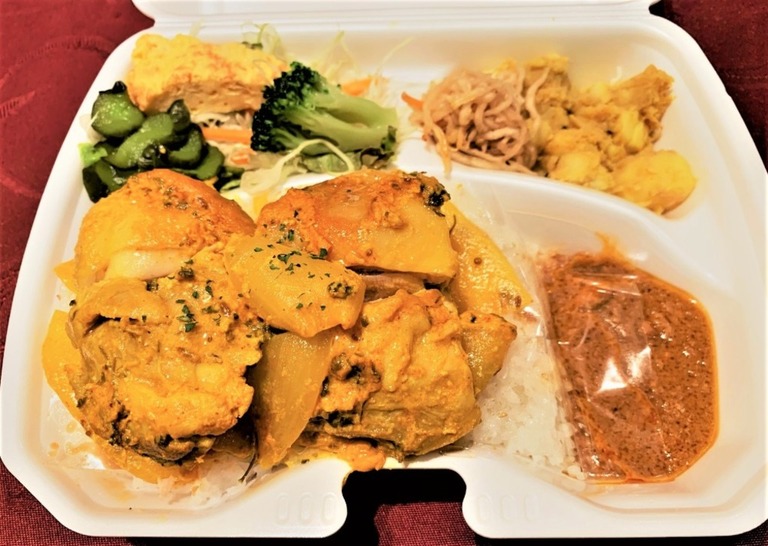 カレー煮込み弁当 Curry Nikomi